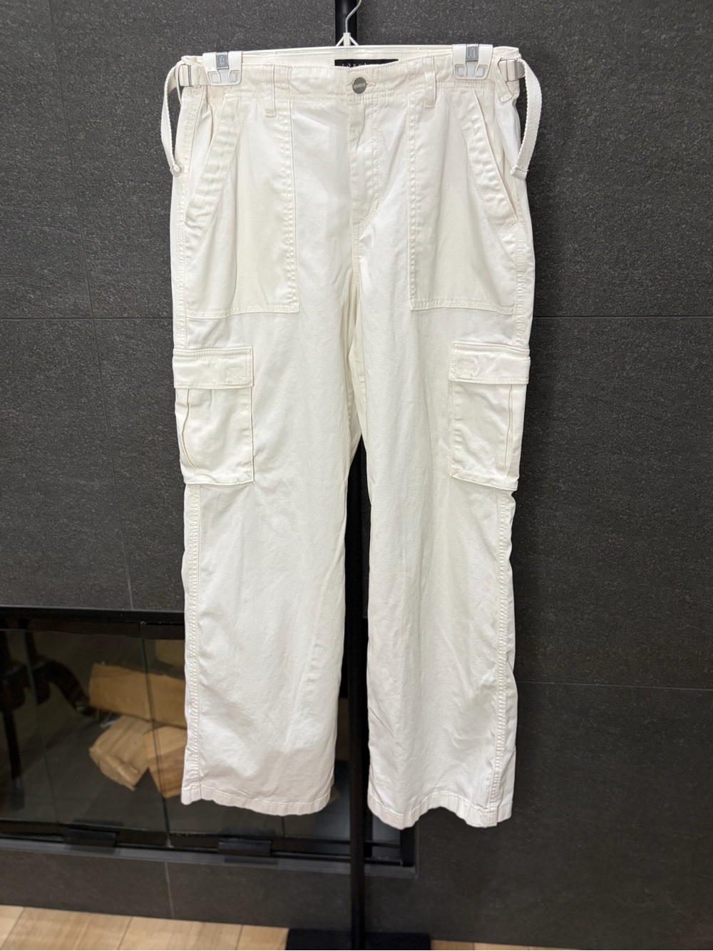 Sanctuary White Reissue Cargo Pants Size Large - Picture 11 of 14